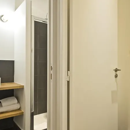 Pick A Flat - Rue De Navarin Apartment / Place Saint Georges * Paris