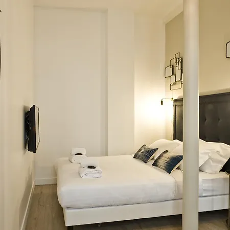 Pick A Flat - Rue De Navarin Apartment / Place Saint Georges * Paris