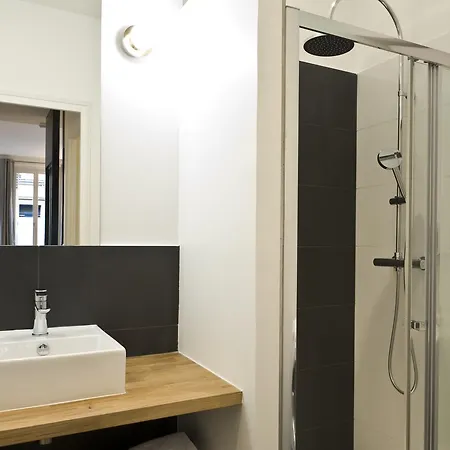 Pick A Flat - Rue De Navarin Apartment / Place Saint Georges Apartment